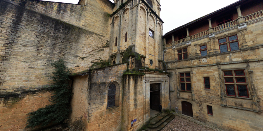 Plaza Iglesia Sarlat
